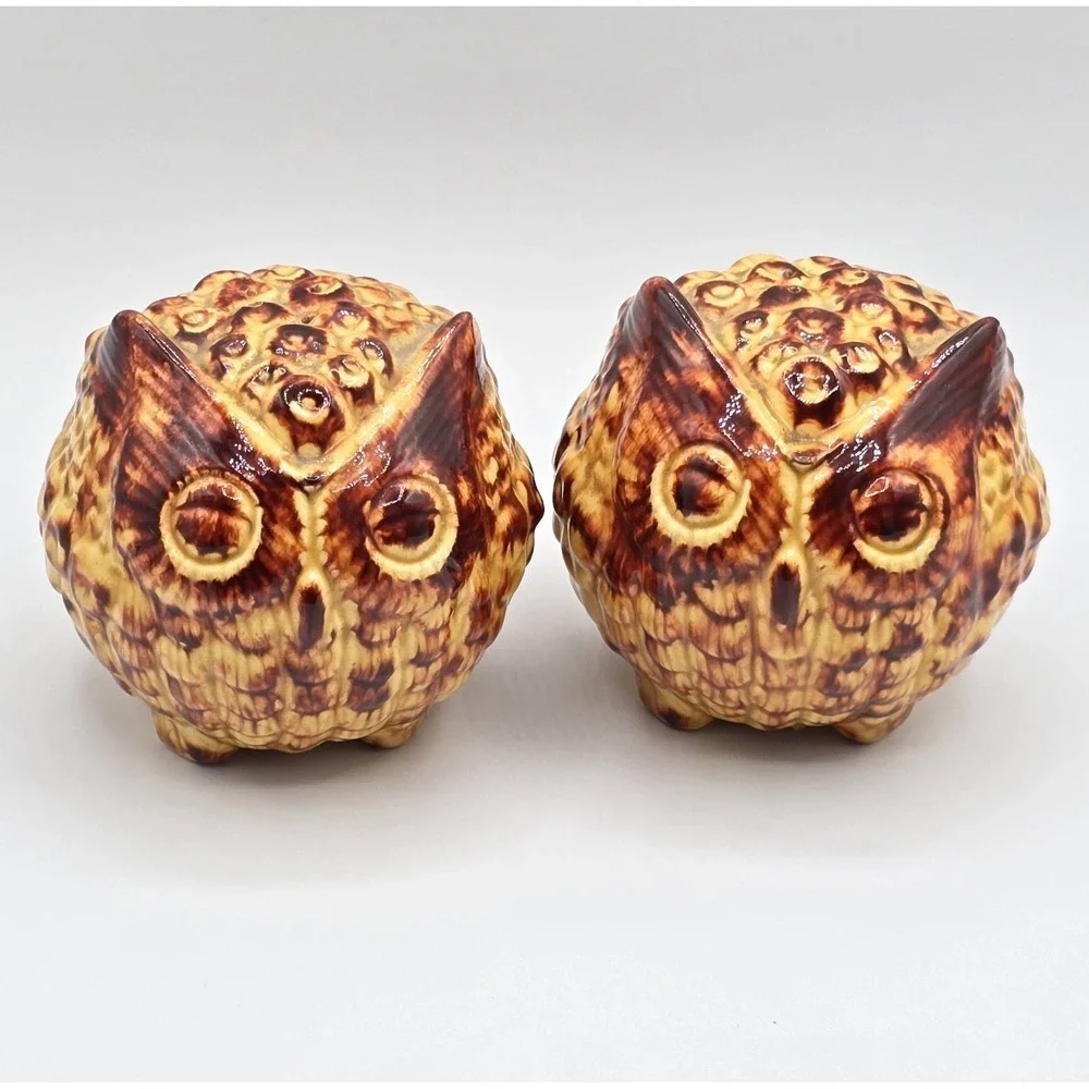 Pair‎ of Vintage MCM Ceramic Owl Salt & Pepper Shakers Chubby Round Bird